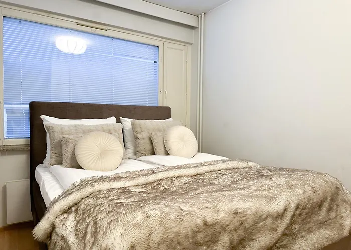 Aurora Central Suite IV